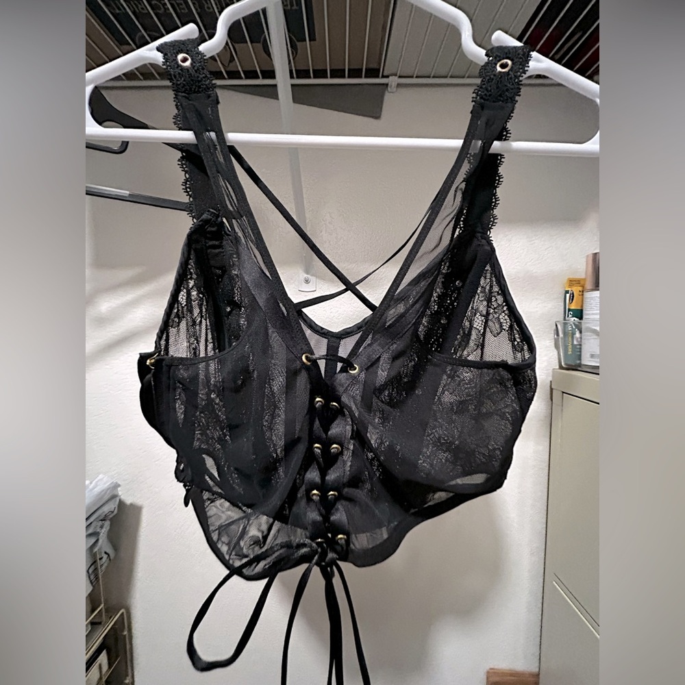 Black Lace Crop Corset w/Satin BackTies